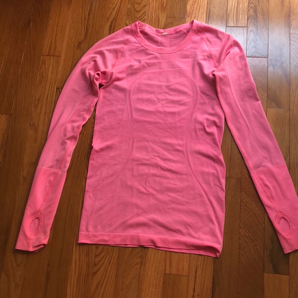 Lululemon long sleeved shirt